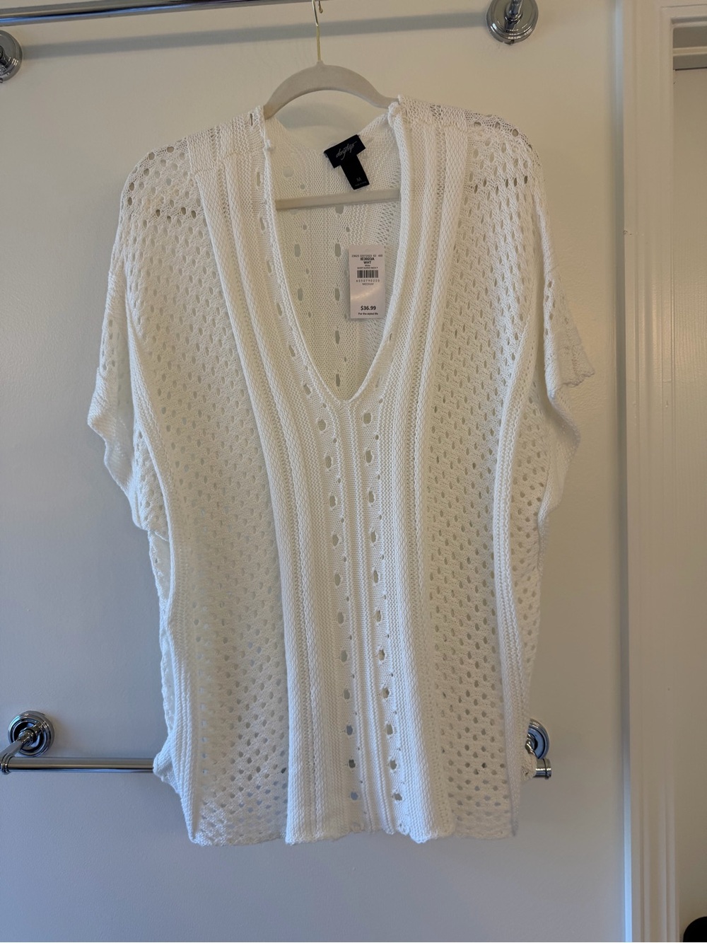 Daytrip White Open-Knit V-Neck Tunic Top